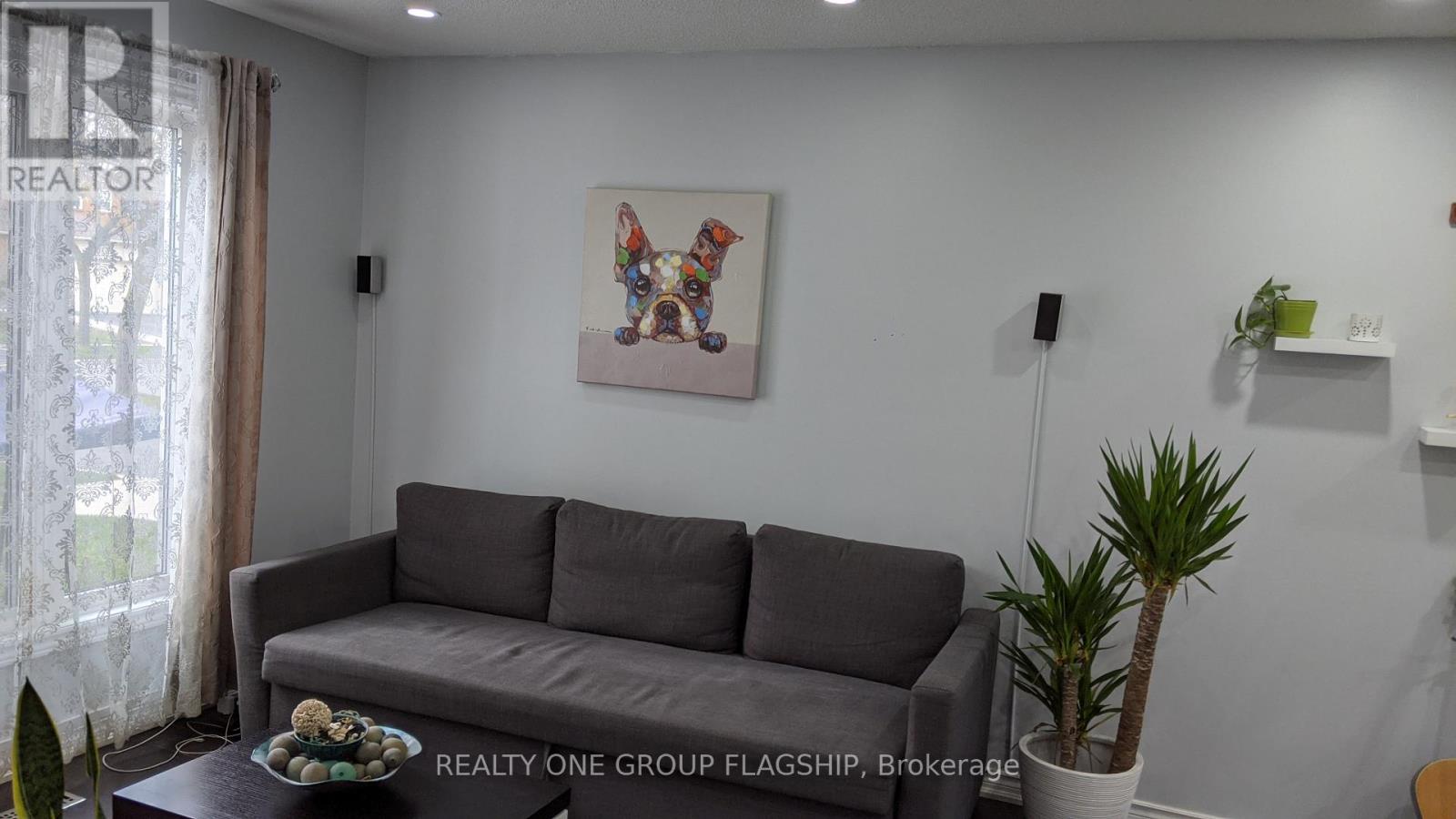 25 Stillwater Crescent N, Brampton, Ontario  L6X 3K6 - Photo 8 - W12832756