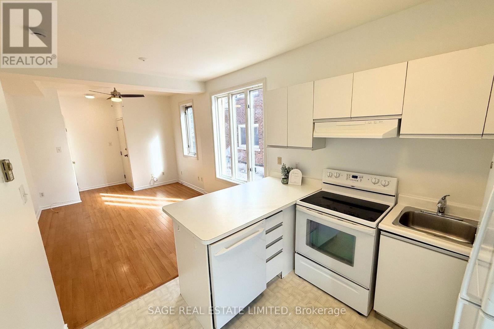 2 - 296 Runnymede Road, Toronto, Ontario  M6S 2Y6 - Photo 7 - W12832798