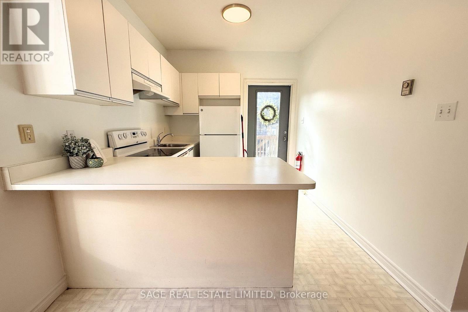 2 - 296 Runnymede Road, Toronto, Ontario  M6S 2Y6 - Photo 8 - W12832798