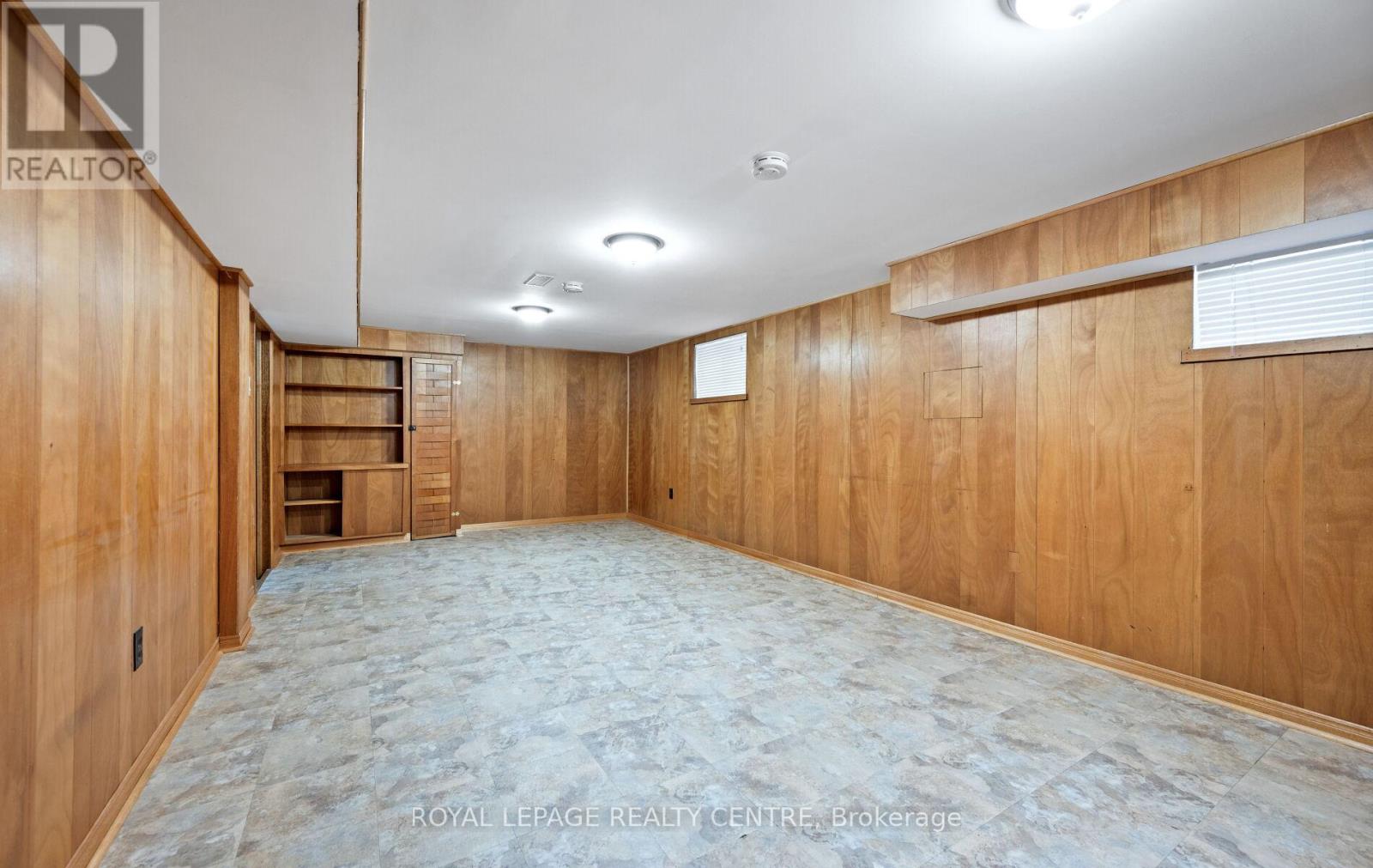 8 Davick Drive, Toronto, Ontario  M8W 2C9 - Photo 20 - W12832818