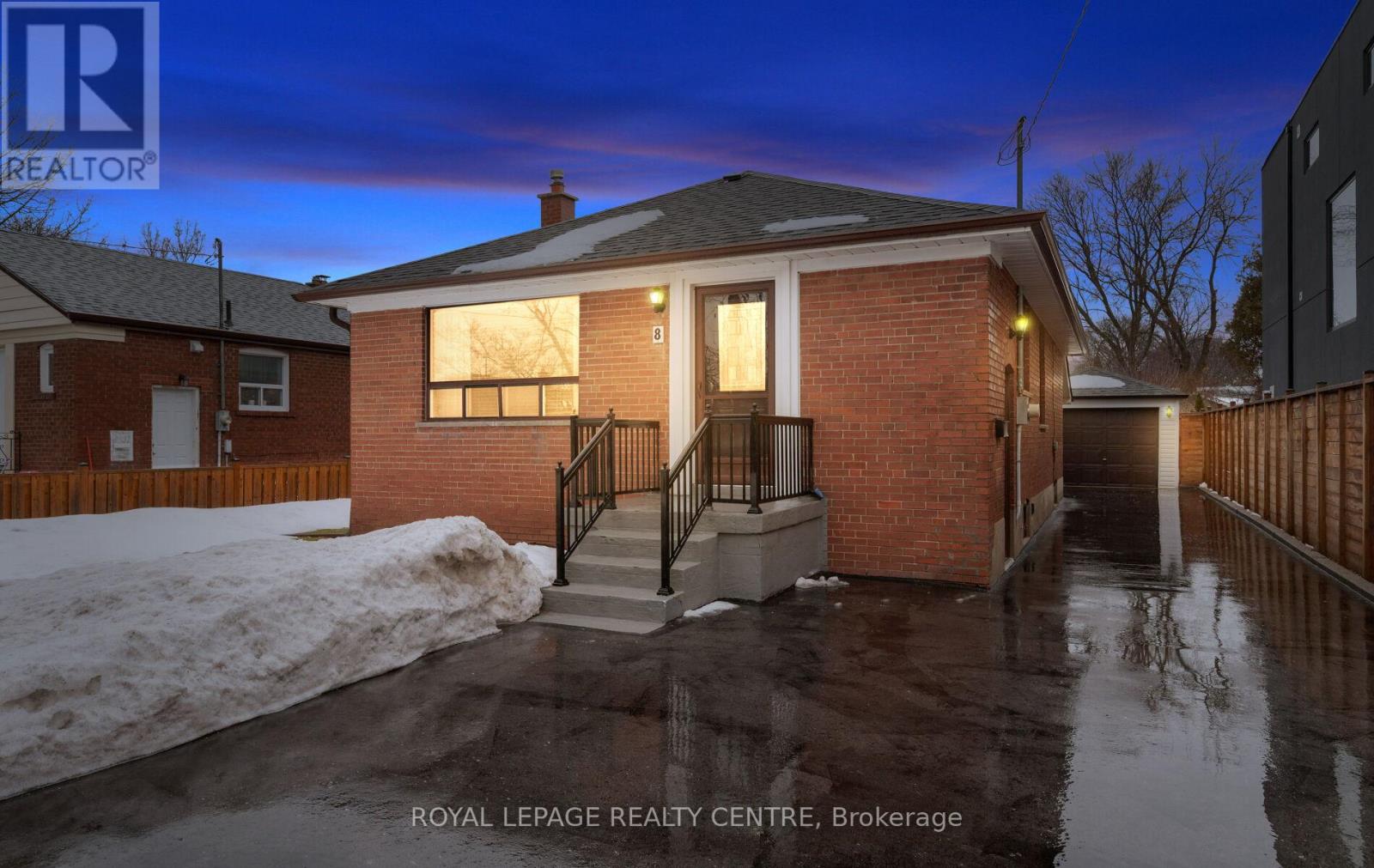 8 Davick Drive, Toronto, Ontario  M8W 2C9 - Photo 28 - W12832818