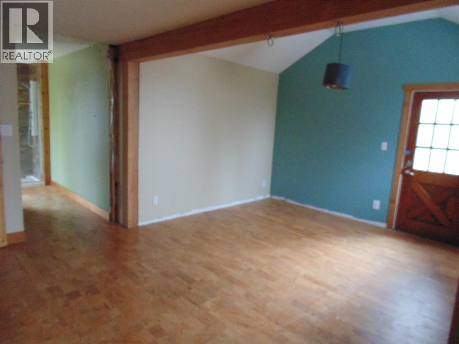 7547 Popou Road, Lemon Creek, British Columbia  V0G 2J0 - Photo 9 - 10369381