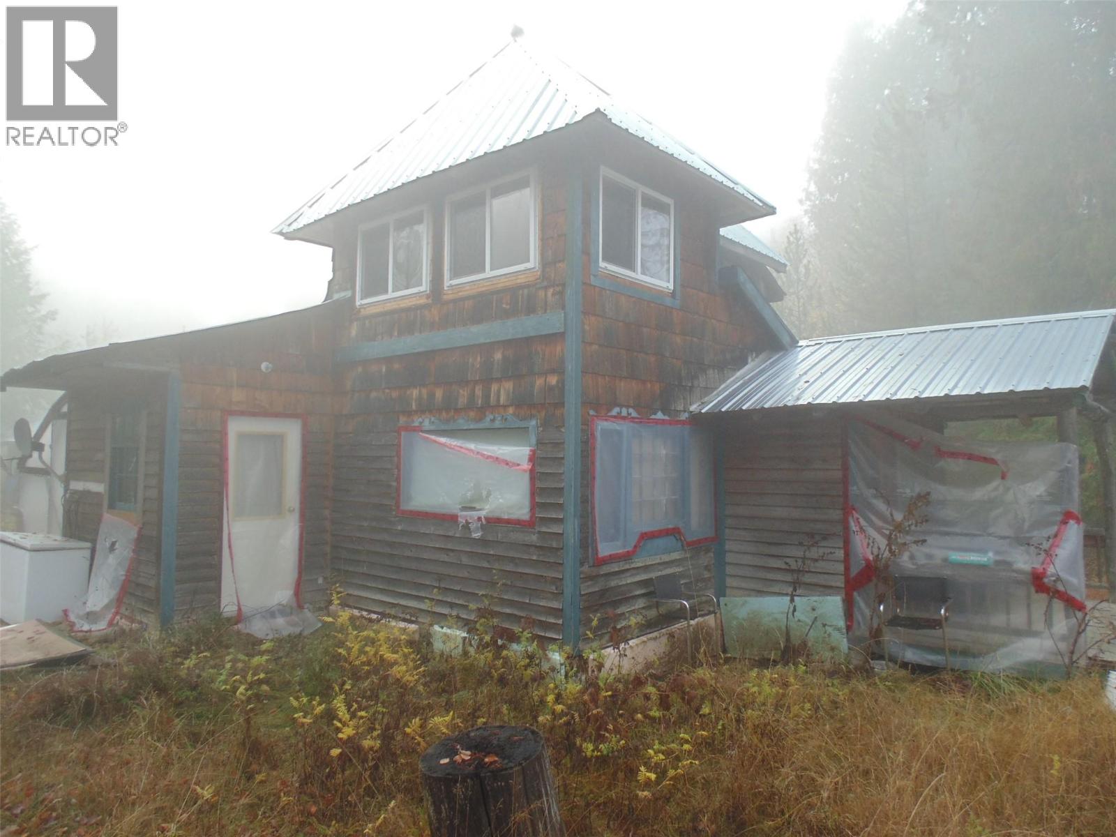 7547 Popou Road, Lemon Creek, British Columbia  V0G 2J0 - Photo 23 - 10369381