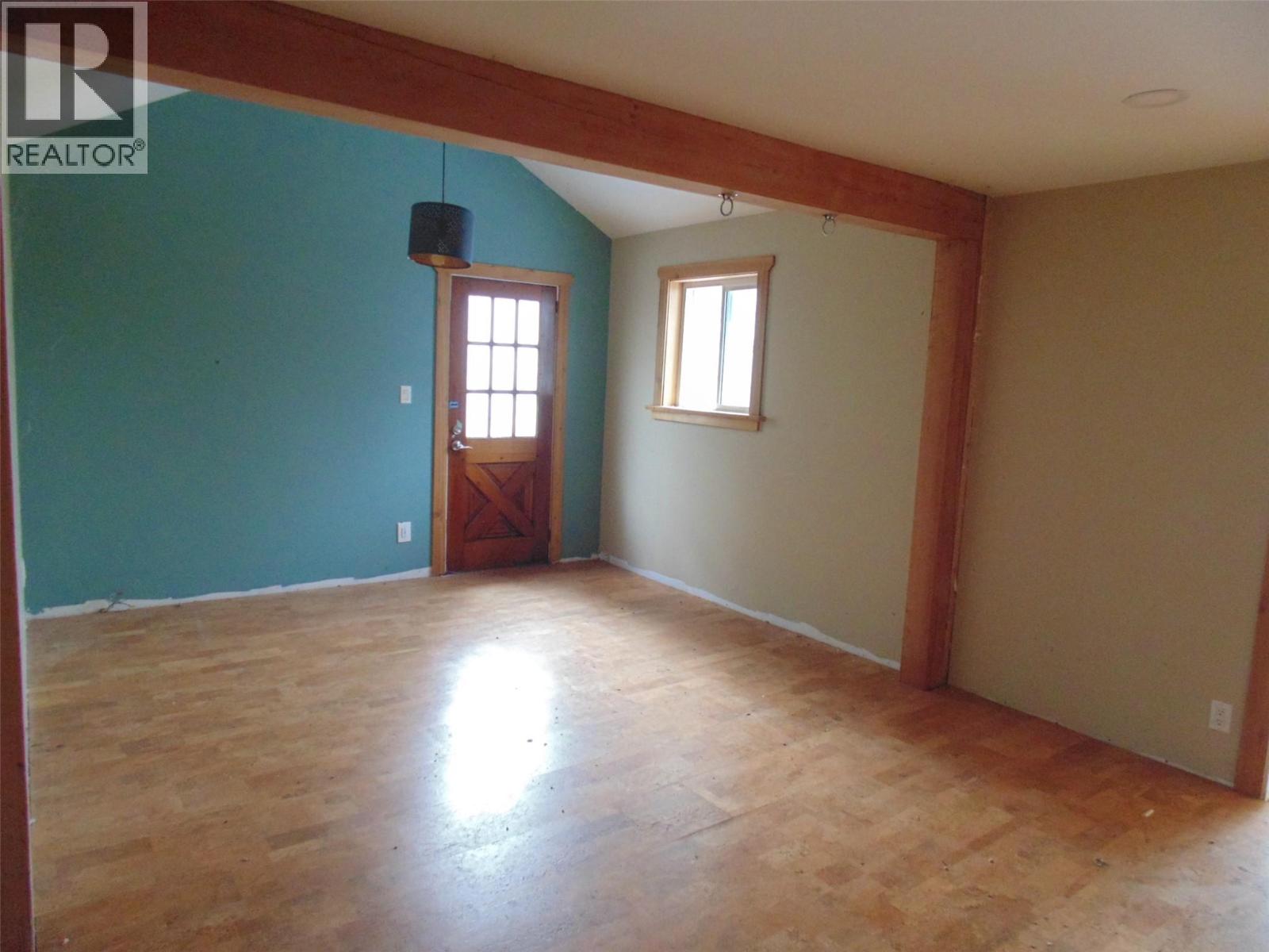 7547 Popou Road, Lemon Creek, British Columbia  V0G 2J0 - Photo 7 - 10369381