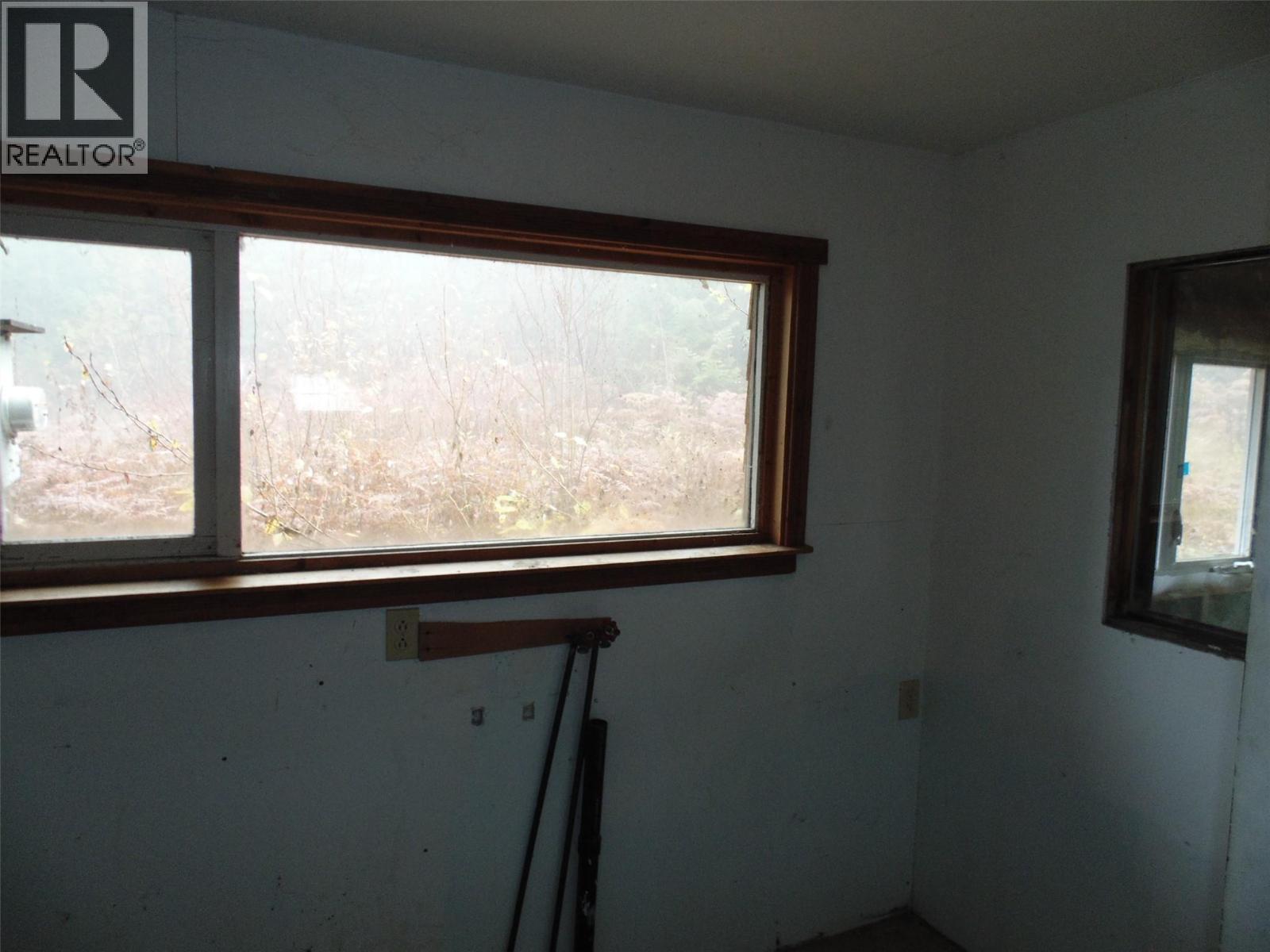 7547 Popou Road, Lemon Creek, British Columbia  V0G 2J0 - Photo 14 - 10369381