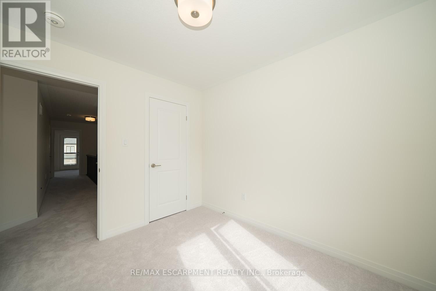 20 Dennis Avenue, Brantford, Ontario  N3V 0C1 - Photo 17 - X12832760