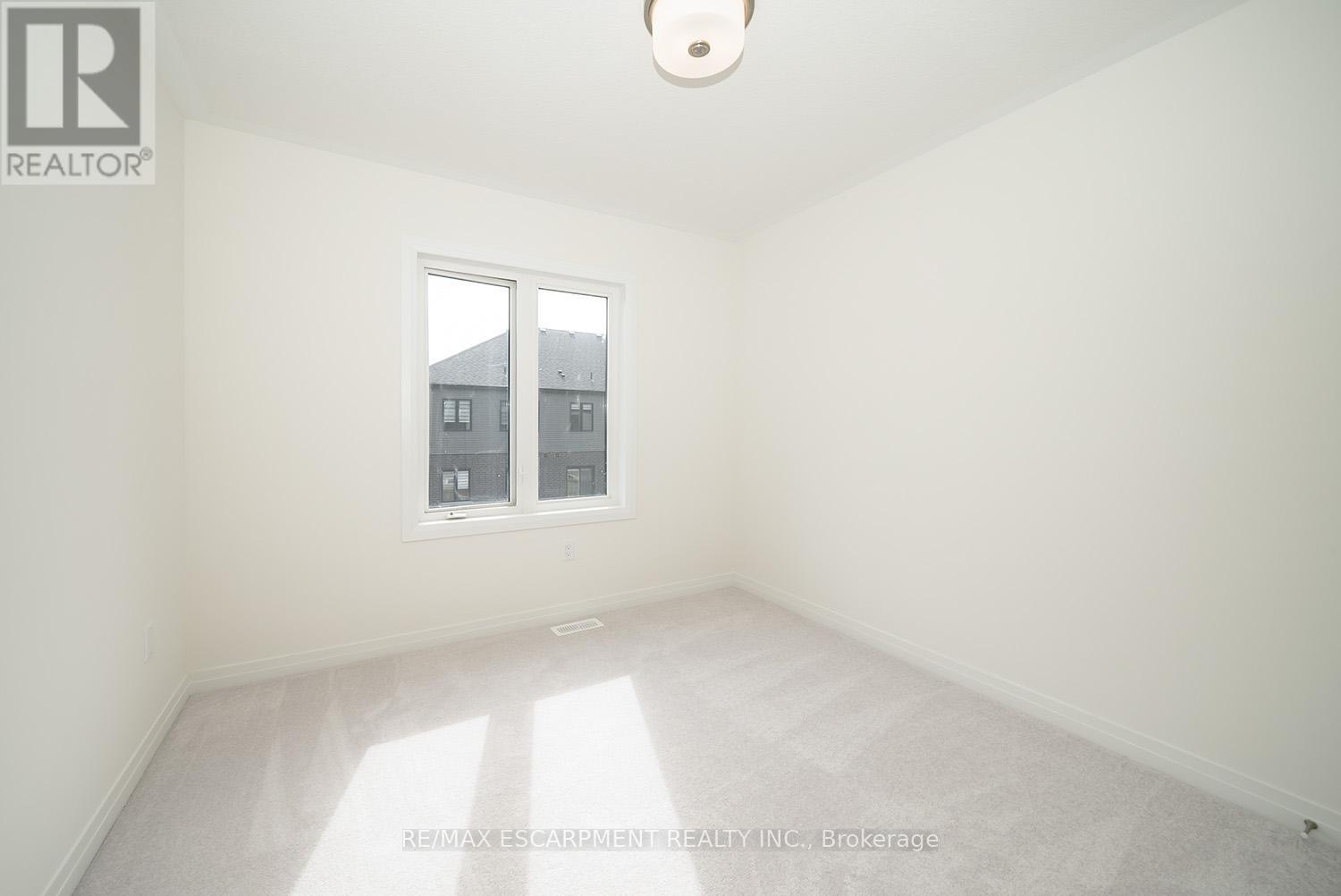 20 Dennis Avenue, Brantford, Ontario  N3V 0C1 - Photo 18 - X12832760