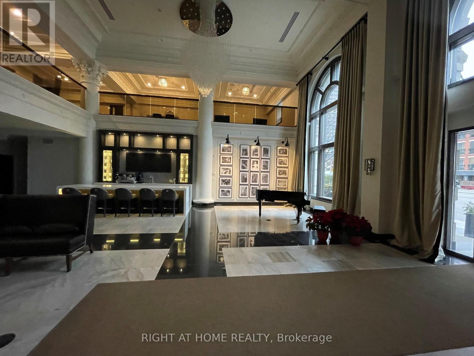 1015 - 118 King Street E, Hamilton, Ontario  L8N 0A9 - Photo 5 - X12832836