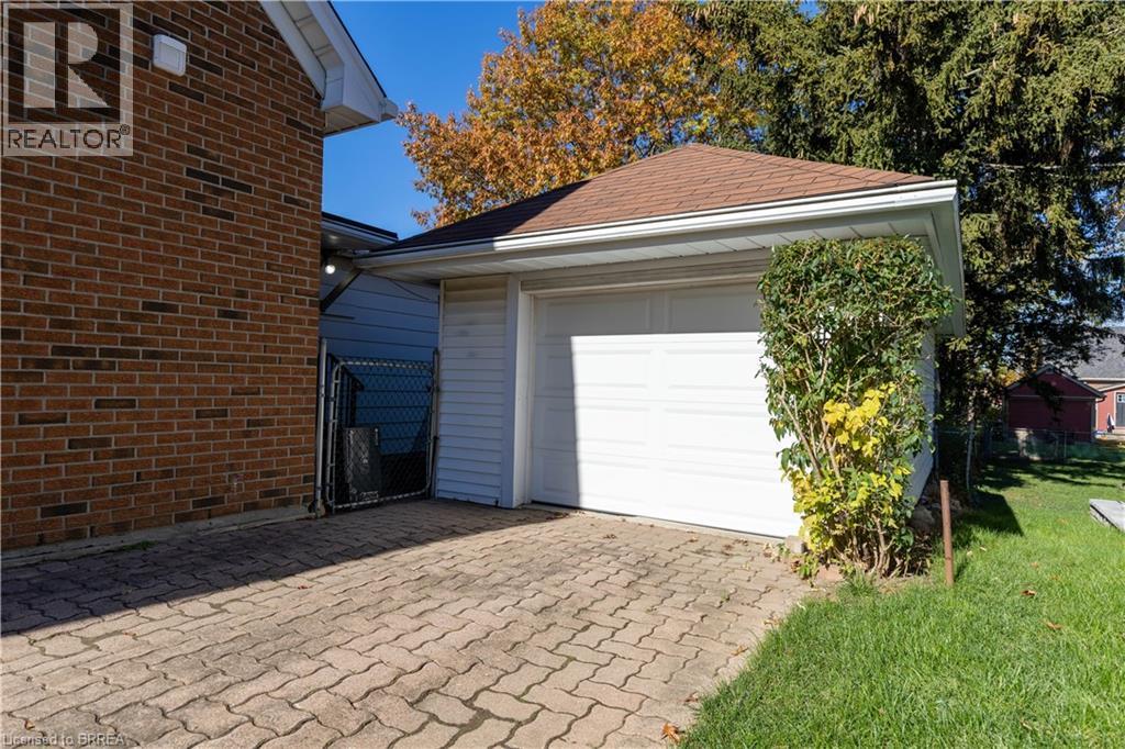154 Talbot Street, Kitchener, Ontario  N2M 2B1 - Photo 2 - 40806599