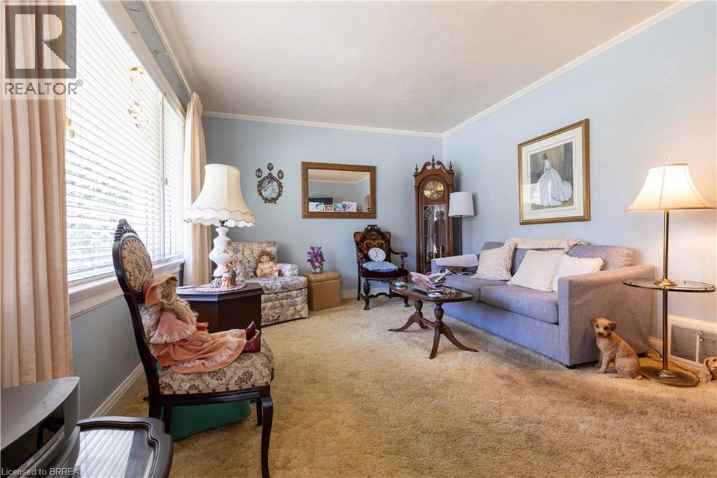 154 Talbot Street, Kitchener, Ontario  N2M 2B1 - Photo 3 - 40806599