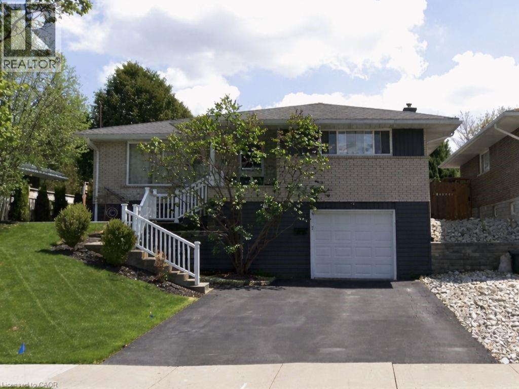 18 Duncairn Avenue, Kitchener, Ontario  N2M 4S4 - Photo 2 - 40808442