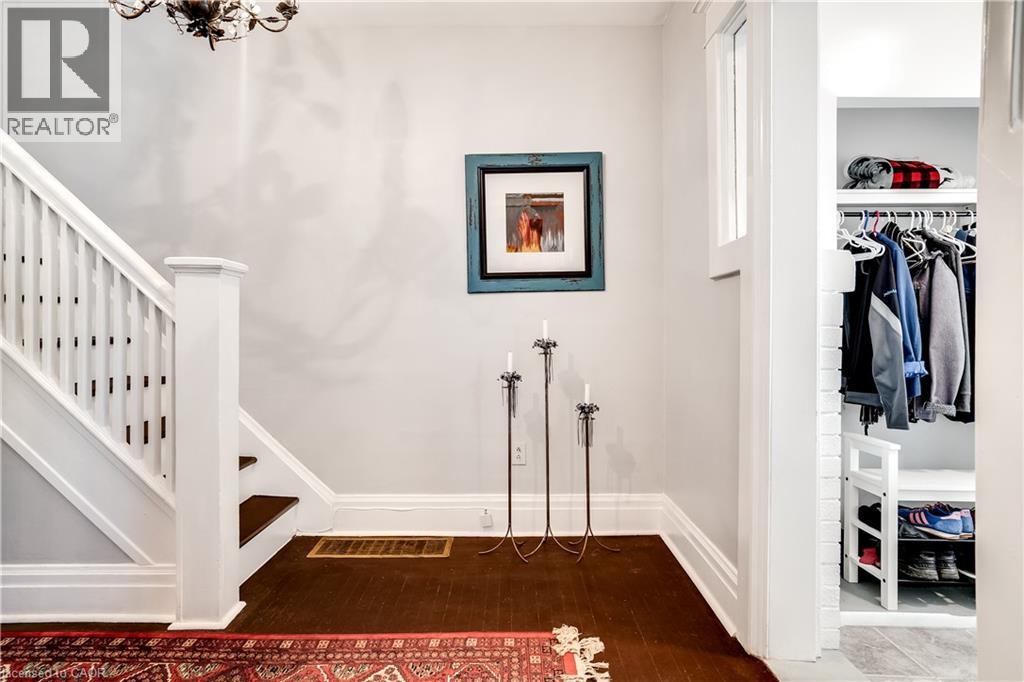 287 Graham Avenue S, Hamilton, Ontario  L8K 2M7 - Photo 4 - 40808347