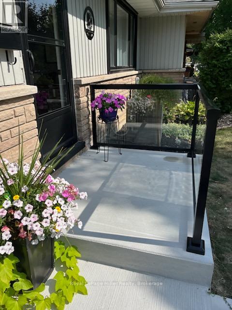 248 Redford Crescent, Stratford, Ontario  N5A 1P2 - Photo 48 - X12832918