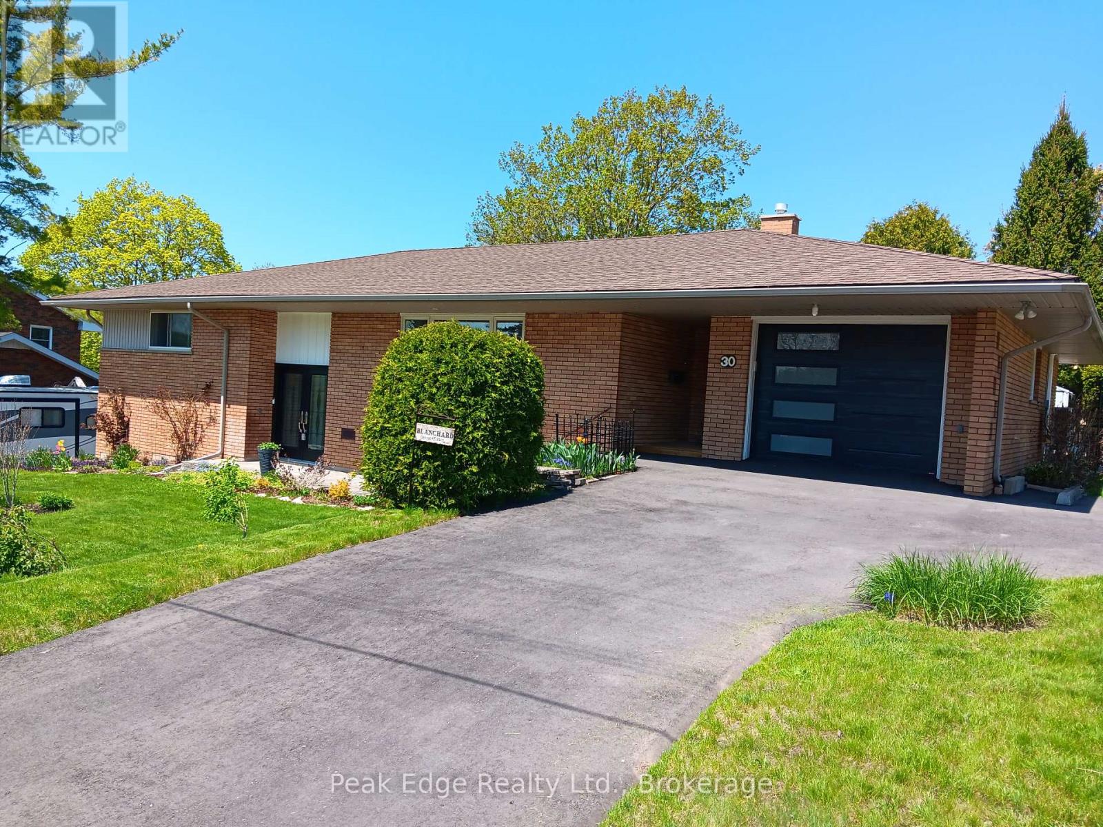 30 7 Th Street, Hanover, Ontario  N4N 1G2 - Photo 2 - X12832928