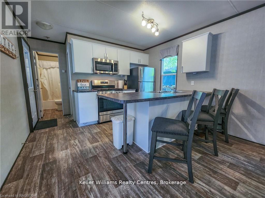 157 - 13 Southline Avenue, Huron-Kinloss, Ontario  N2Z 2X5 - Photo 12 - X12833004