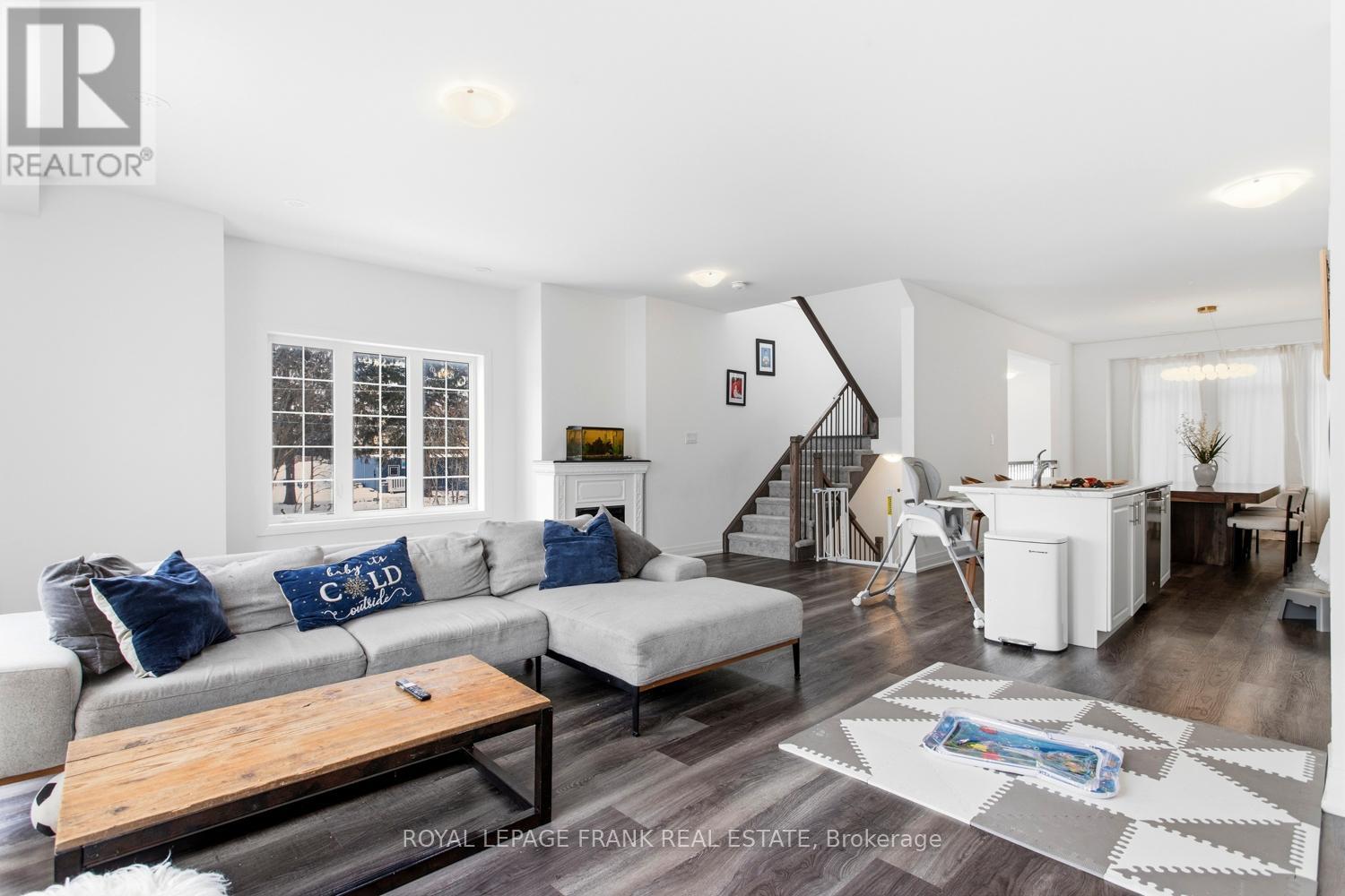 58 Selfridge Way, Whitby, Ontario  L1N 0N9 - Photo 4 - E12833084