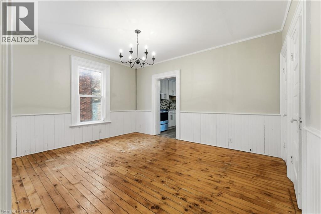 174-176 Darling Street, Brantford, Ontario  N3S 3W6 - Photo 5 - 40794867