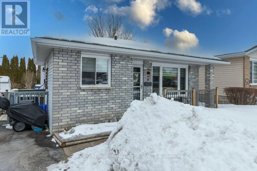 8 BIRCH STREET, Quinte West, Ontario
