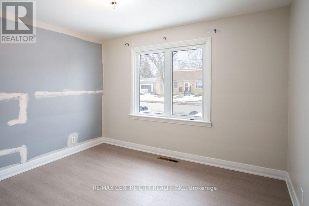 1583 Hartlet Street, London East, Ontario  N5V 1X7 - Photo 16 - X12832924