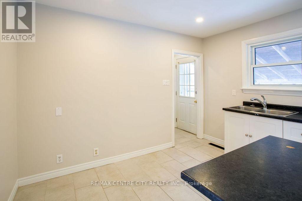 1583 Hartlet Street, London East, Ontario  N5V 1X7 - Photo 23 - X12832924