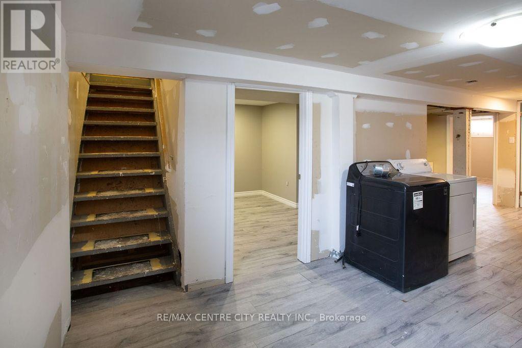 1583 Hartlet Street, London East, Ontario  N5V 1X7 - Photo 24 - X12832924