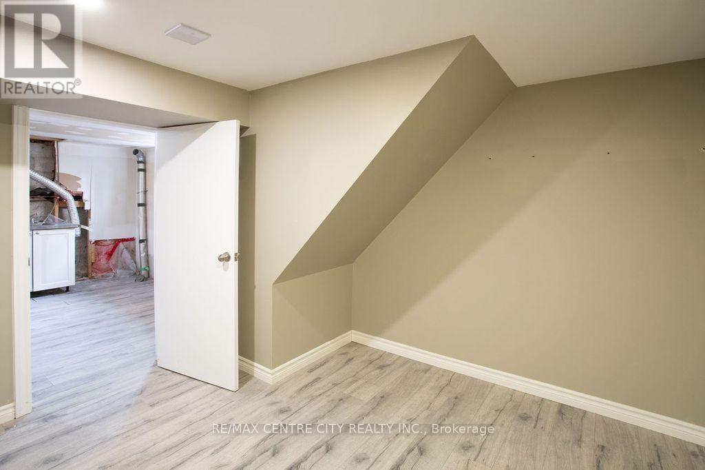 1583 Hartlet Street, London East, Ontario  N5V 1X7 - Photo 32 - X12832924