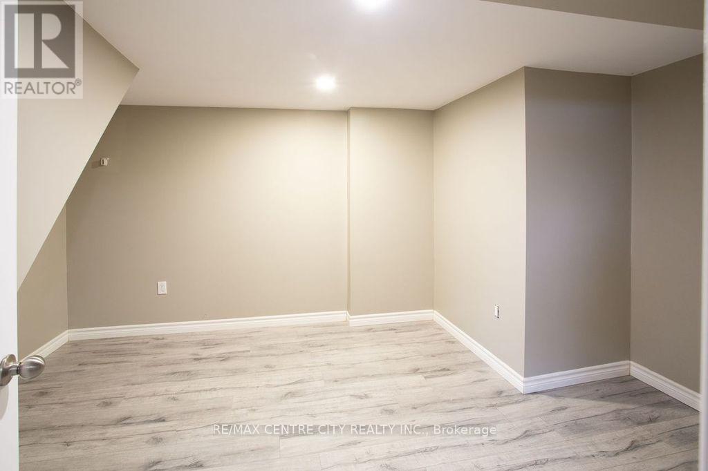 1583 Hartlet Street, London East, Ontario  N5V 1X7 - Photo 33 - X12832924