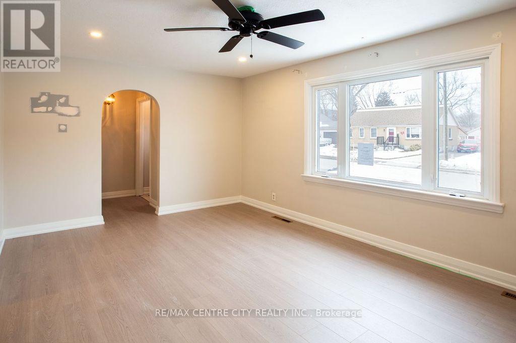 1583 Hartlet Street, London East, Ontario  N5V 1X7 - Photo 7 - X12832924