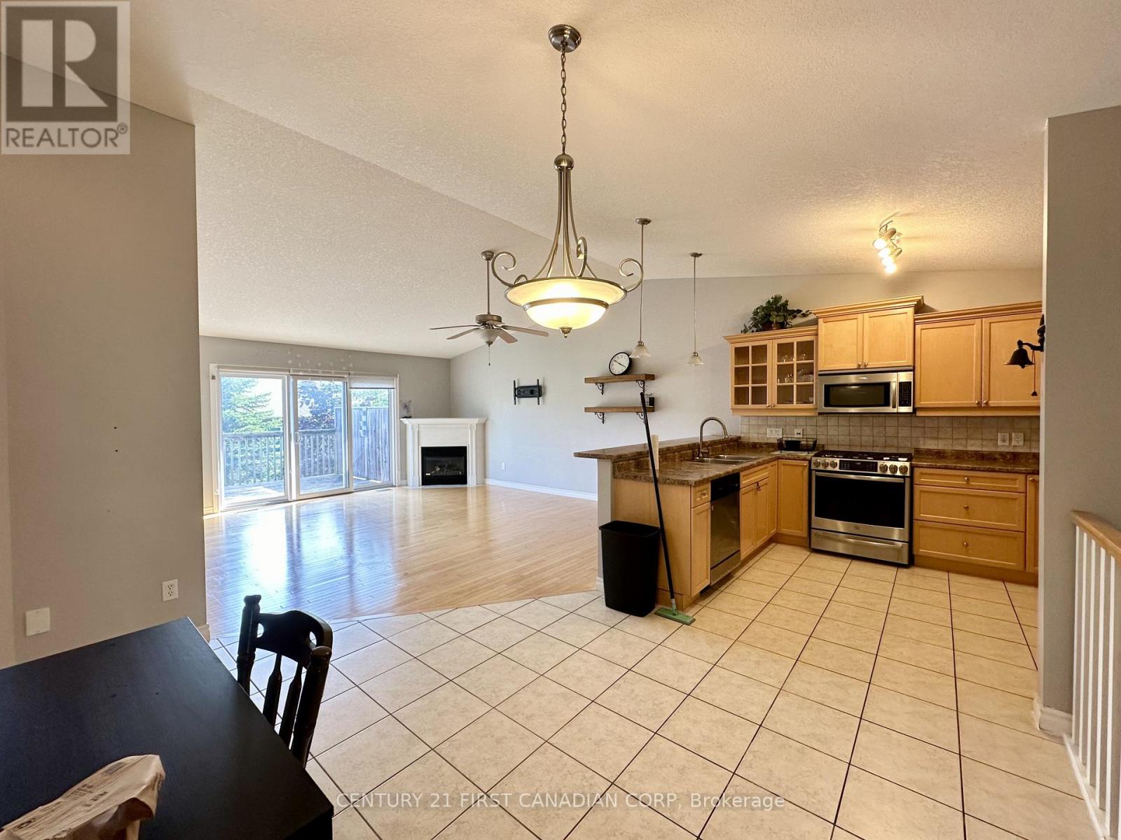 14 - 943 Whetherfield Street, London North, Ontario  N6H 0A2 - Photo 2 - X12832948