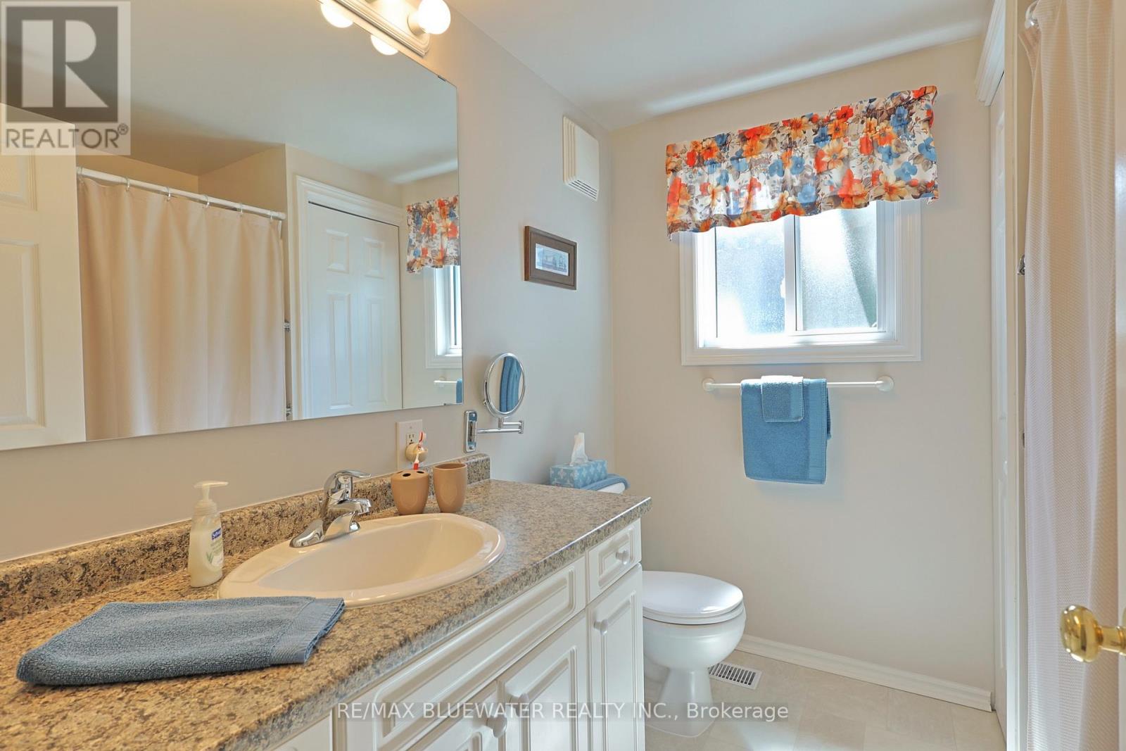 209 Biltmore Drive, South Huron, Ontario  N0M 1T0 - Photo 28 - X12833008