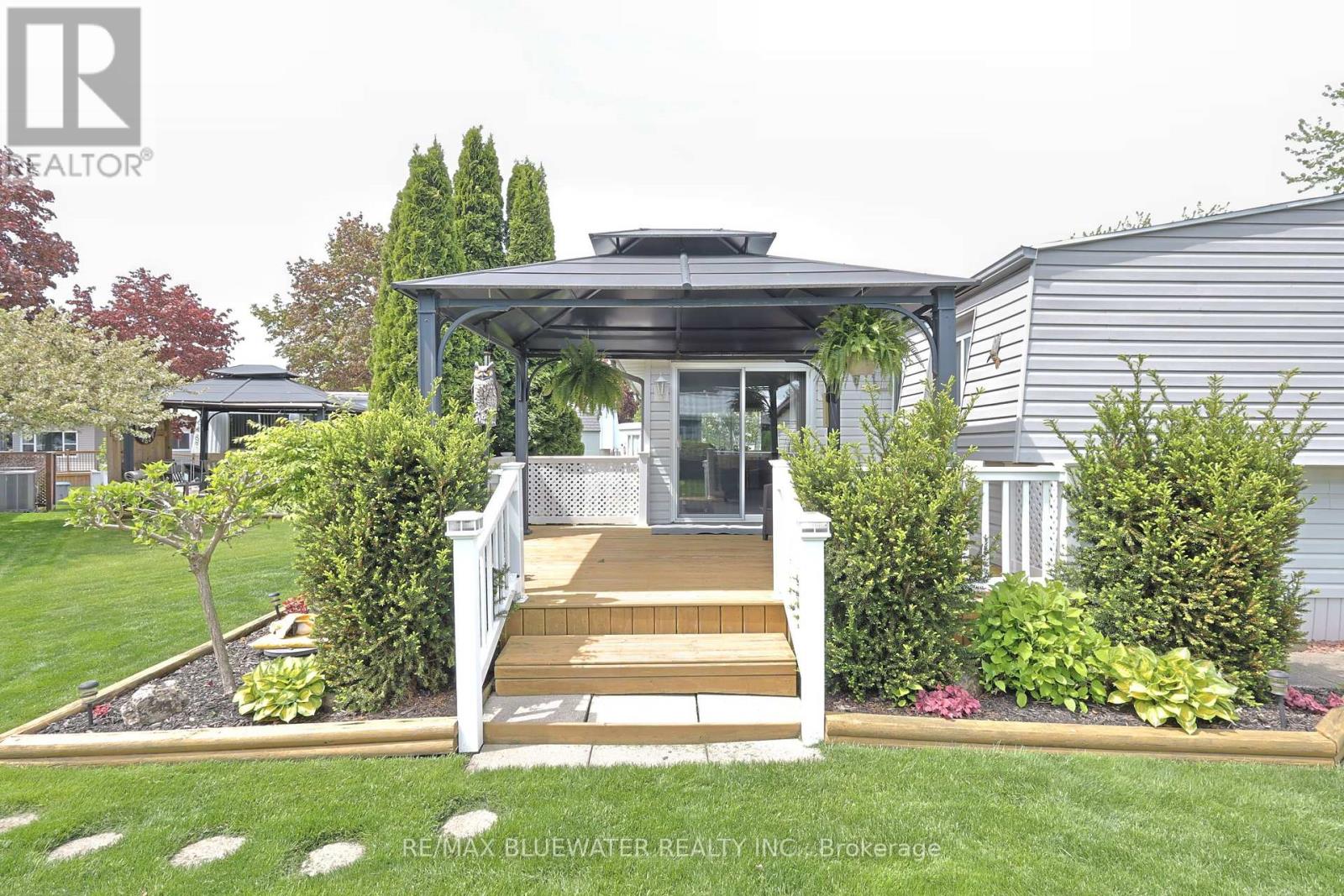 209 Biltmore Drive, South Huron, Ontario  N0M 1T0 - Photo 31 - X12833008