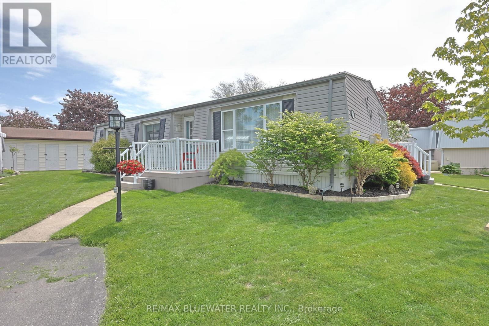 209 Biltmore Drive, South Huron, Ontario  N0M 1T0 - Photo 39 - X12833008