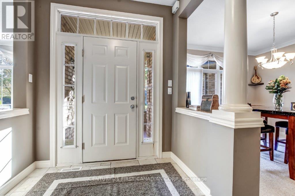 10145 Merrywood Drive, Lambton Shores, Ontario  N0M 1T0 - Photo 14 - X12833022