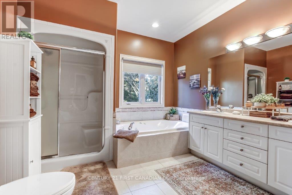 10145 Merrywood Drive, Lambton Shores, Ontario  N0M 1T0 - Photo 35 - X12833022