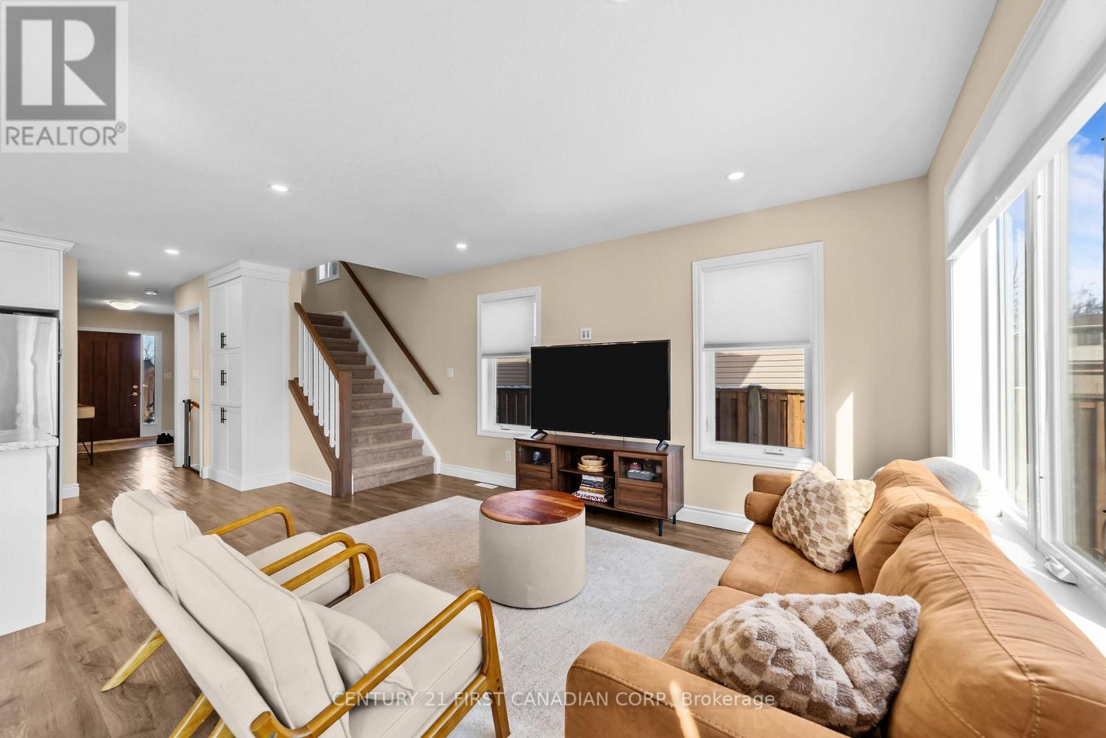 4 Finch Street, North Middlesex, Ontario  N0M 1A0 - Photo 14 - X12833172