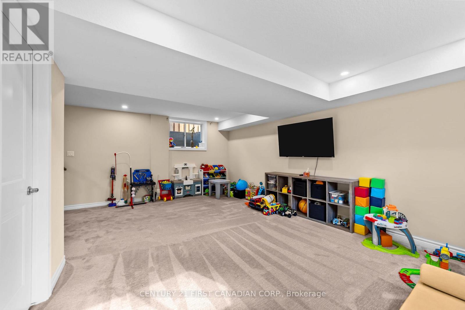 4 Finch Street, North Middlesex, Ontario  N0M 1A0 - Photo 24 - X12833172