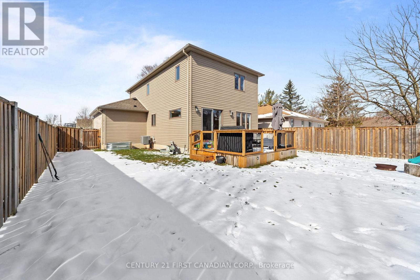 4 Finch Street, North Middlesex, Ontario  N0M 1A0 - Photo 30 - X12833172