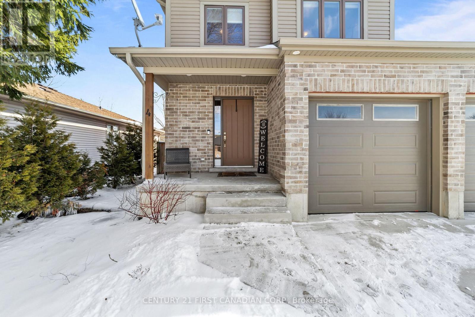 4 Finch Street, North Middlesex, Ontario  N0M 1A0 - Photo 4 - X12833172