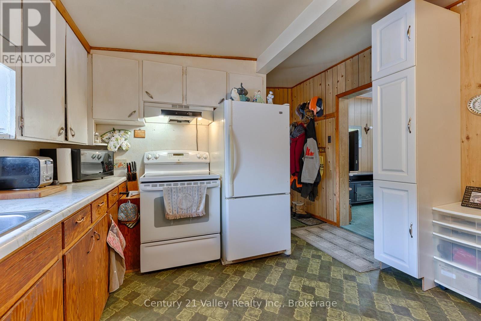 32 Ryan Street, Killaloe, Ontario  K0J 2A0 - Photo 10 - X12833128