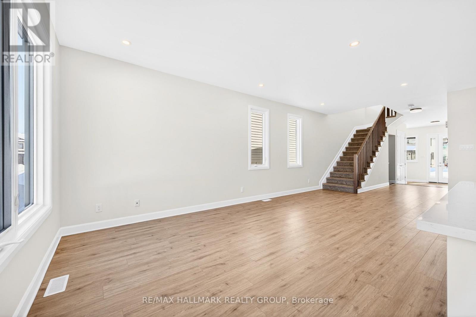 1049 Ventus Way, Ottawa, Ontario  K1W 0X4 - Photo 10 - X12832910