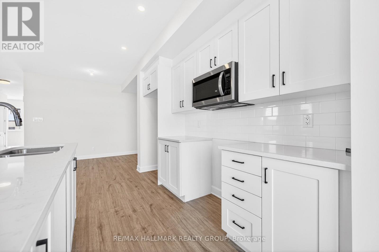 1049 Ventus Way, Ottawa, Ontario  K1W 0X4 - Photo 13 - X12832910