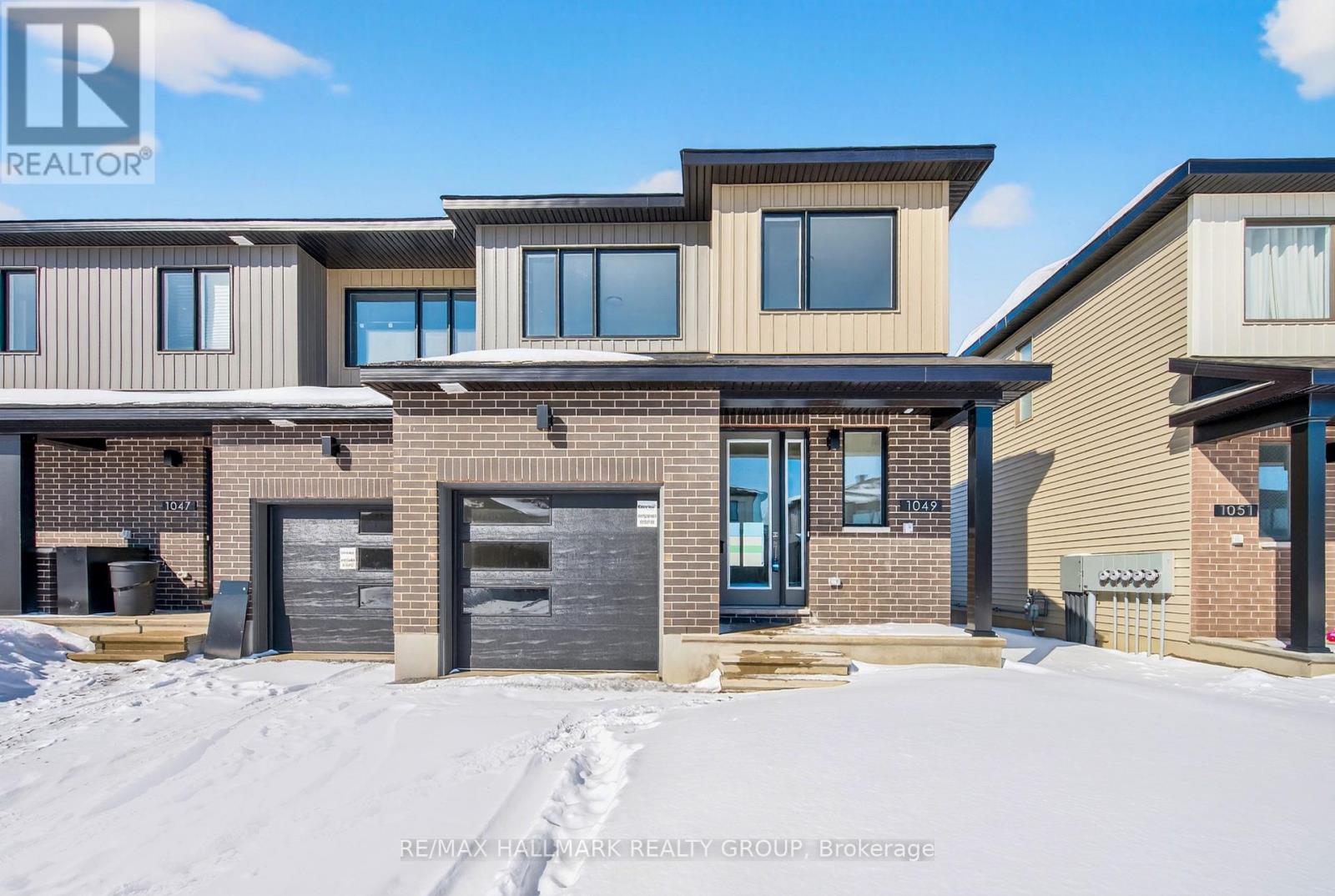 1049 Ventus Way, Ottawa, Ontario  K1W 0X4 - Photo 2 - X12832910