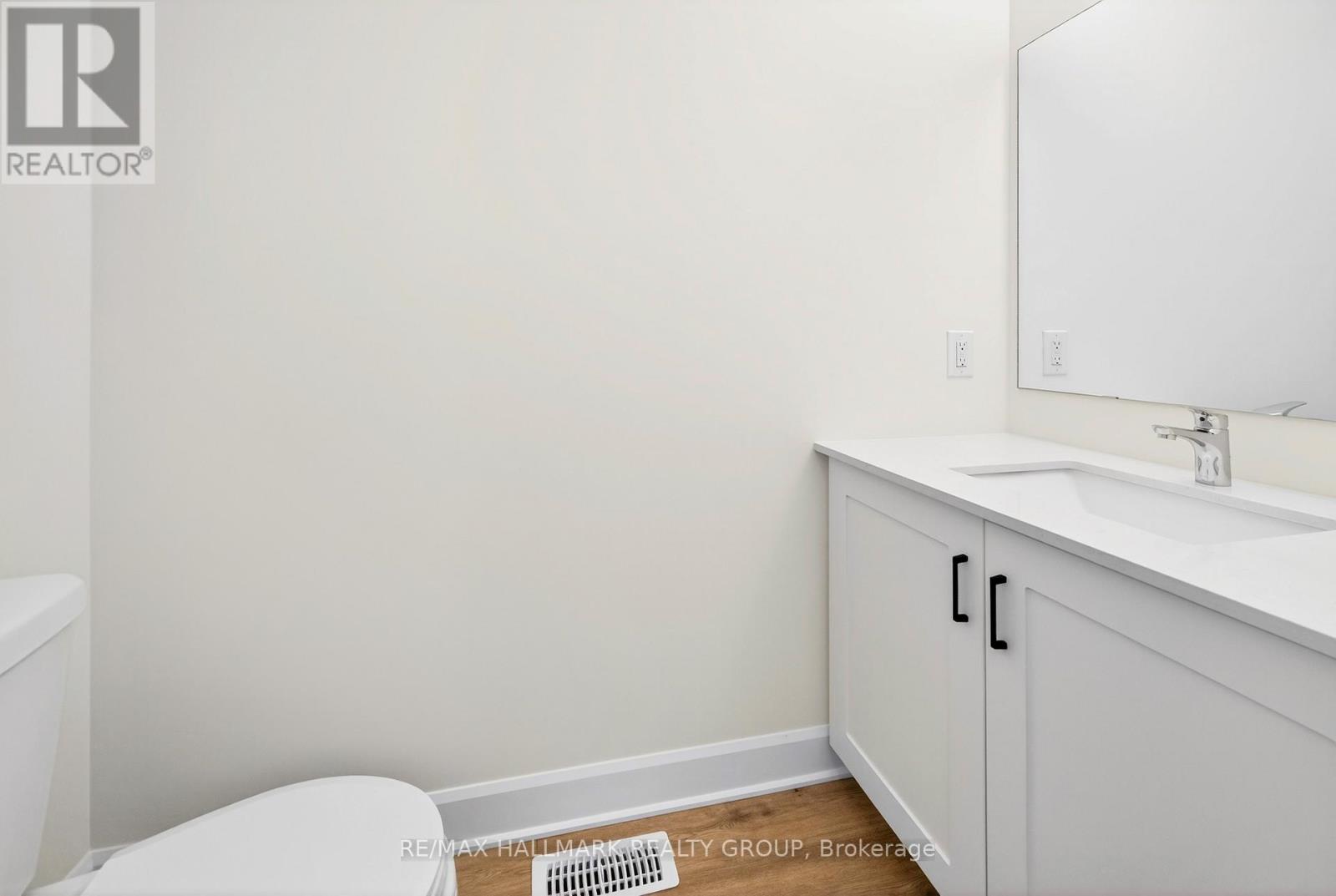 1049 Ventus Way, Ottawa, Ontario  K1W 0X4 - Photo 5 - X12832910