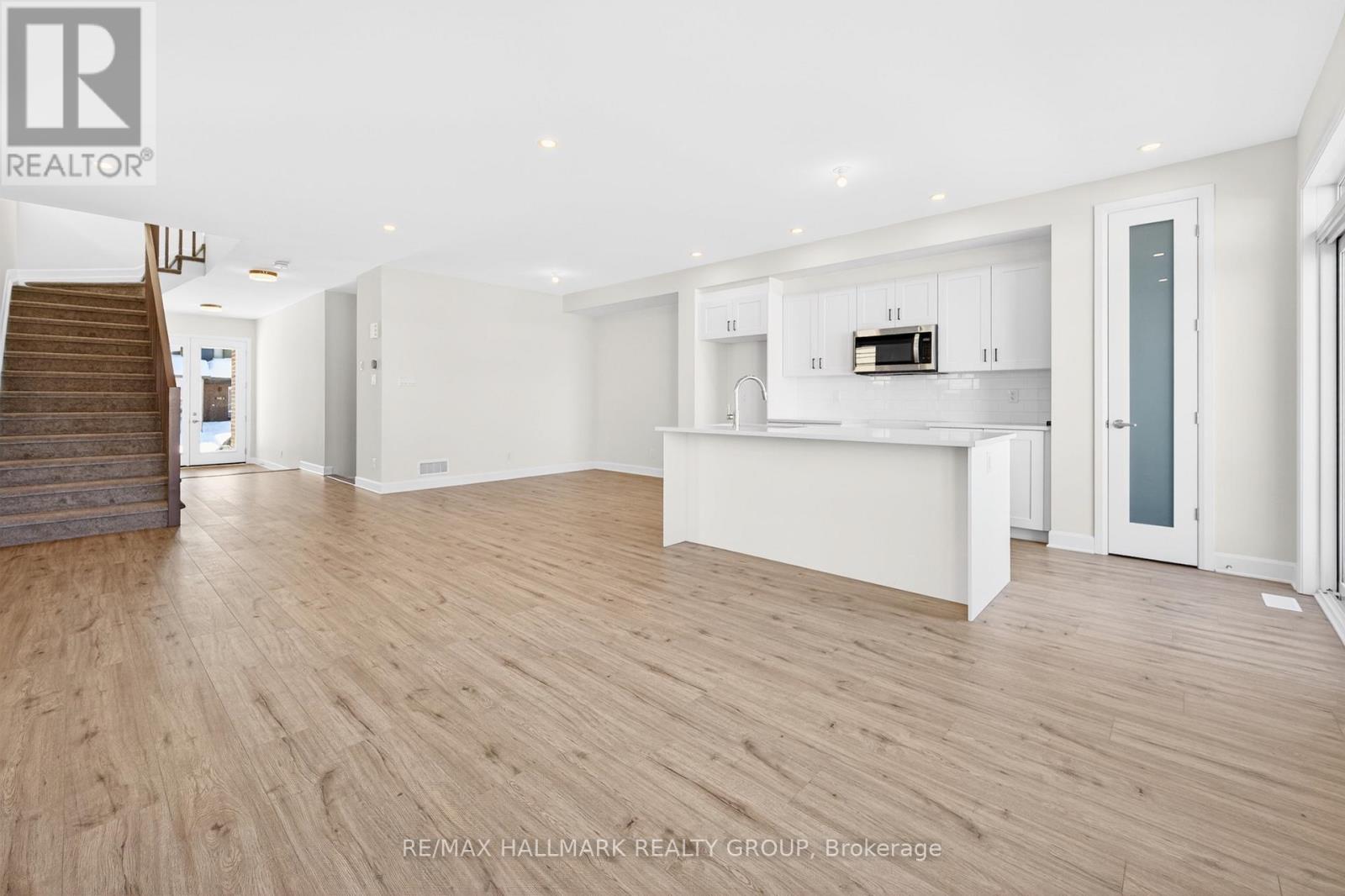 1049 Ventus Way, Ottawa, Ontario  K1W 0X4 - Photo 9 - X12832910