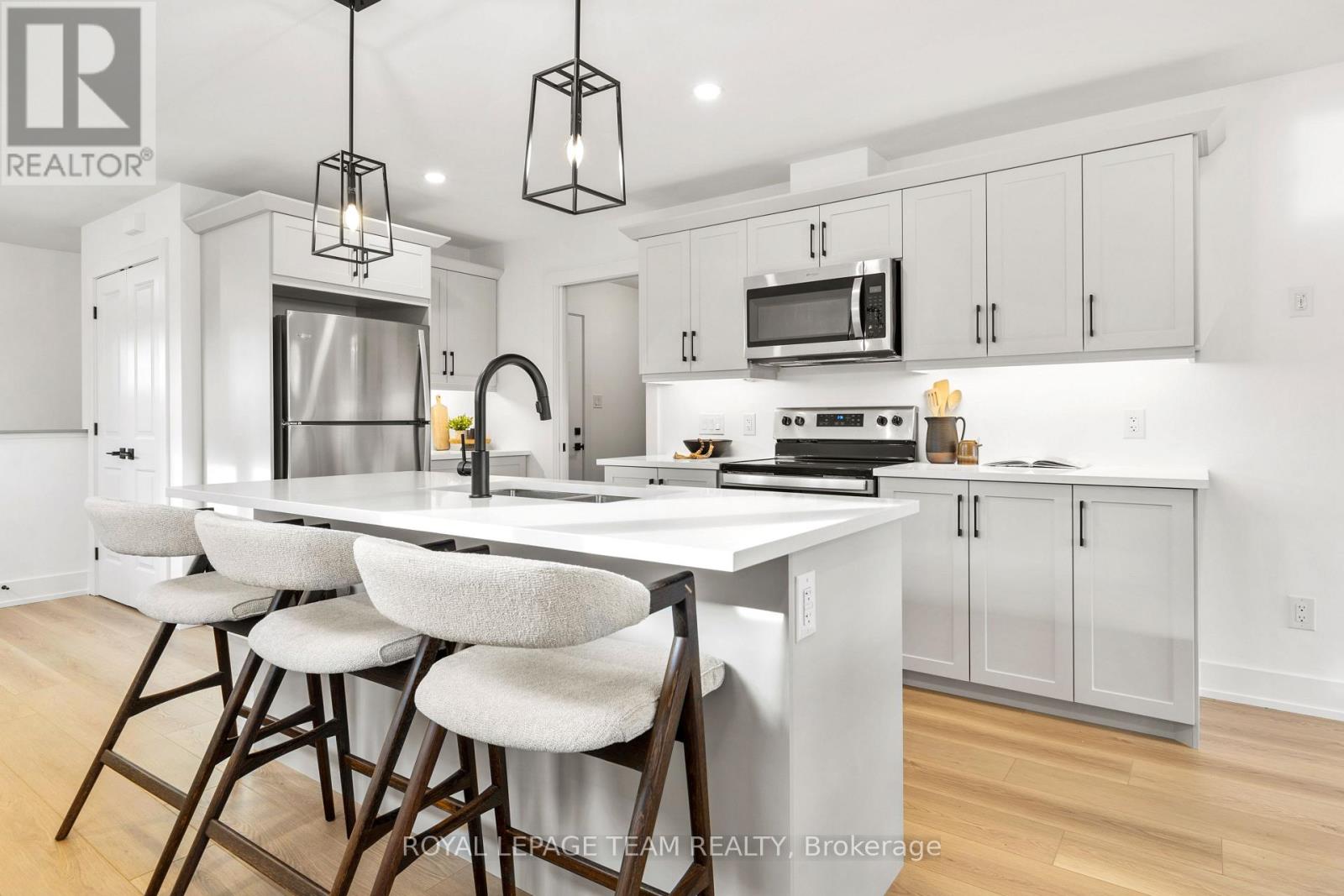 52 Whitcomb Crescent, Smiths Falls, Ontario  K7A 0C2 - Photo 12 - X12832994