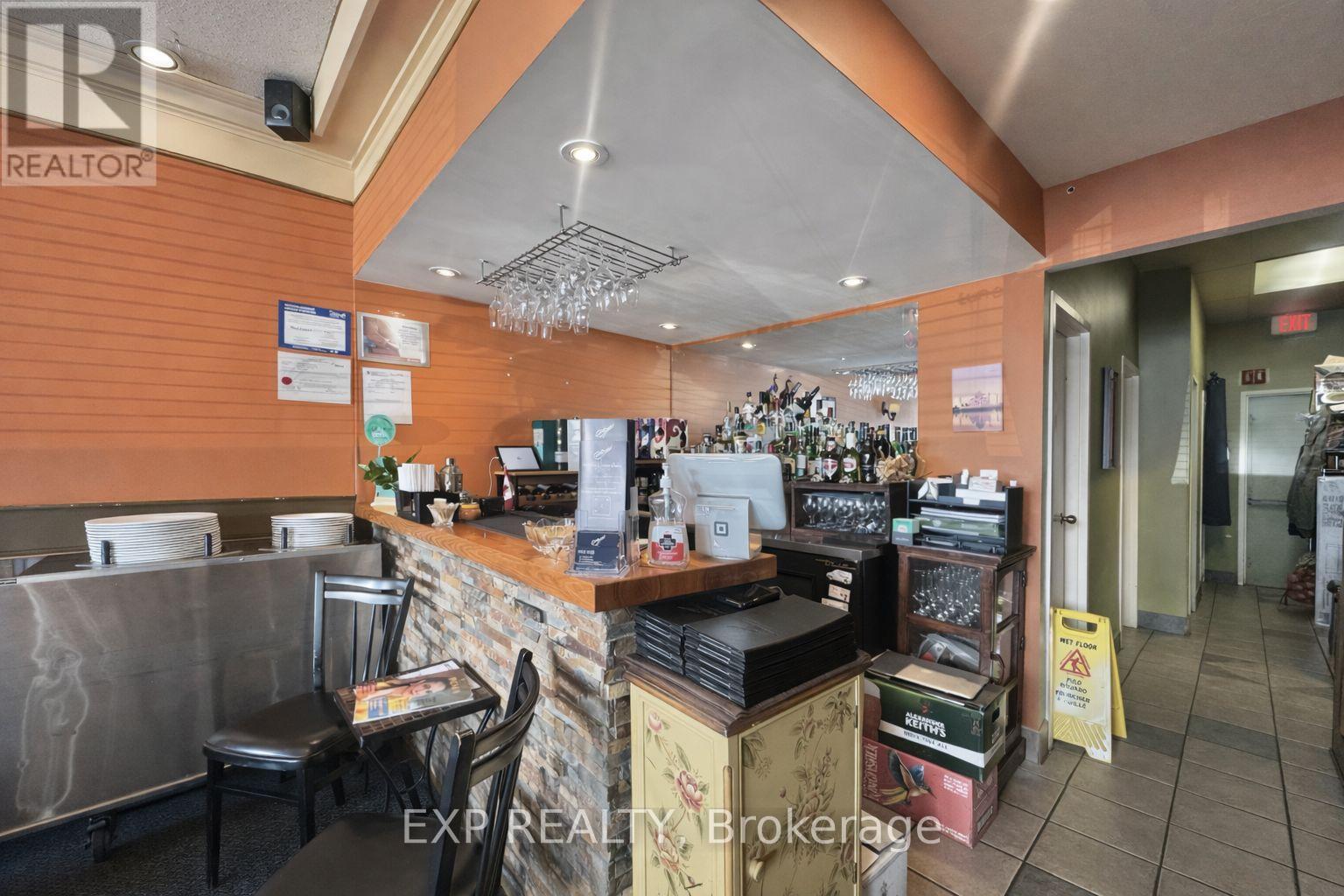 7 - 2280 Carling Avenue, Ottawa, Ontario  K2B 7G1 - Photo 4 - X12833192