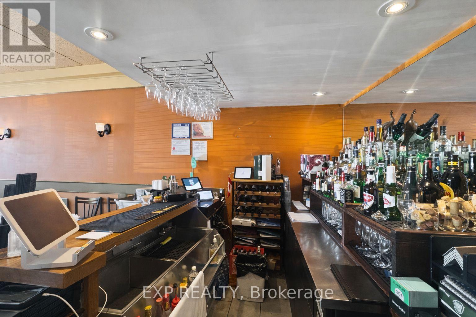 7 - 2280 Carling Avenue, Ottawa, Ontario  K2B 7G1 - Photo 5 - X12833192