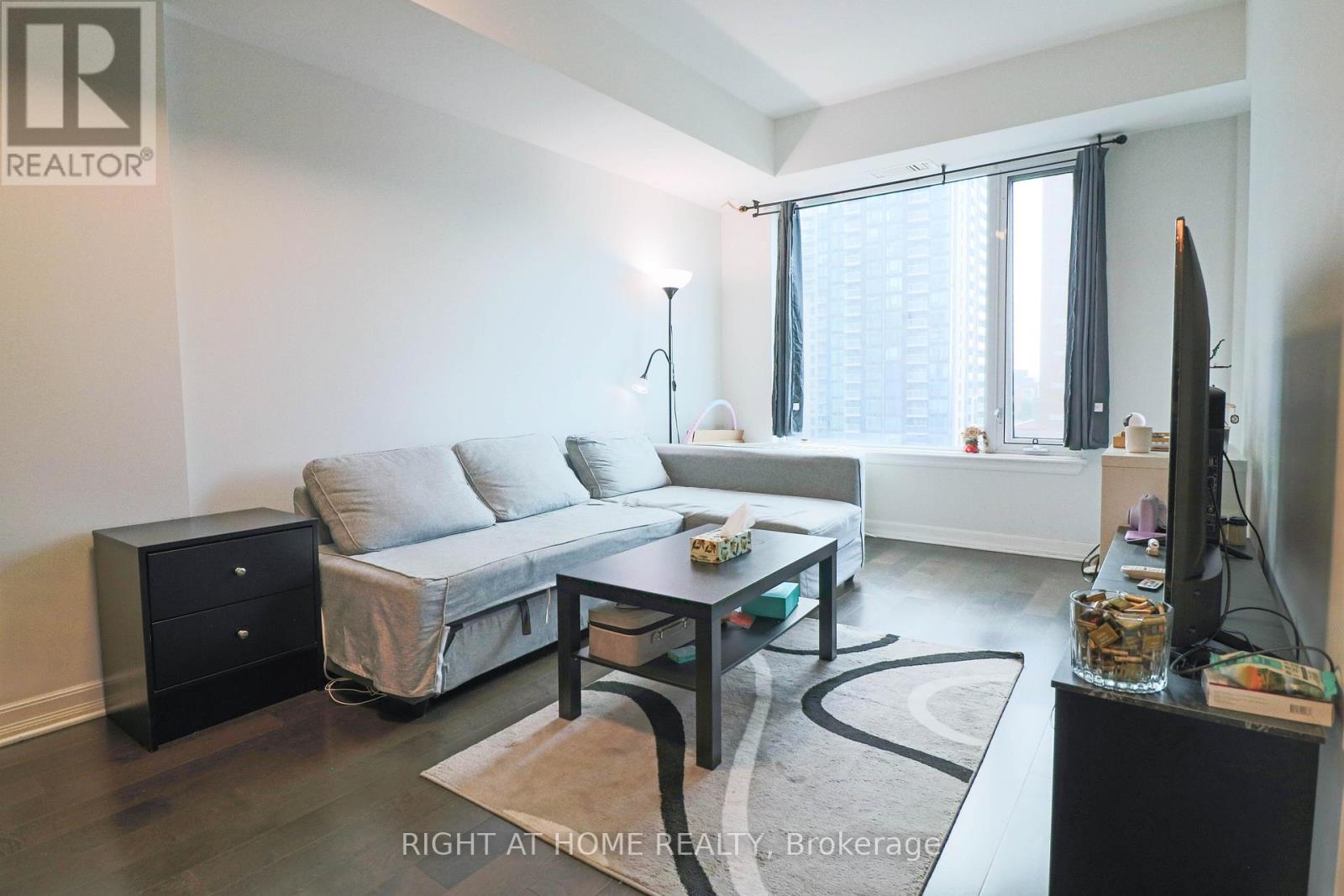 810 - 238 Besserer Street, Ottawa, Ontario  K1N 6B1 - Photo 5 - X12833232