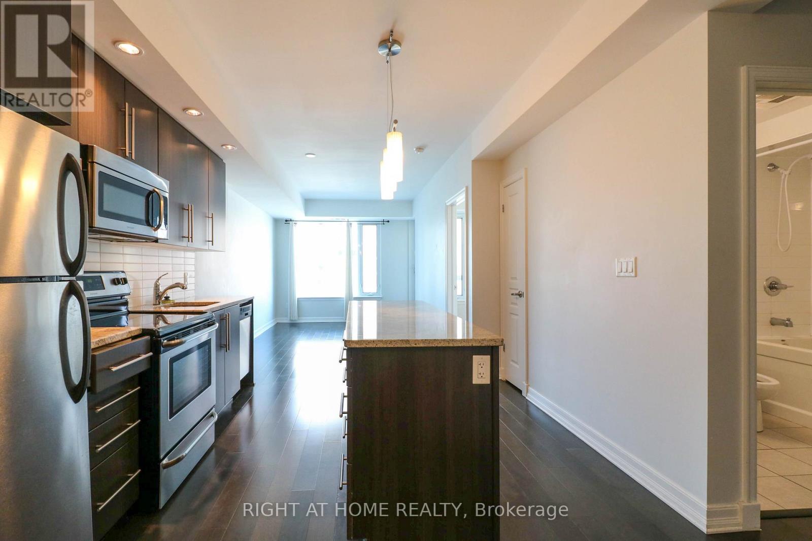 810 - 238 Besserer Street, Ottawa, Ontario  K1N 6B1 - Photo 3 - X12833238