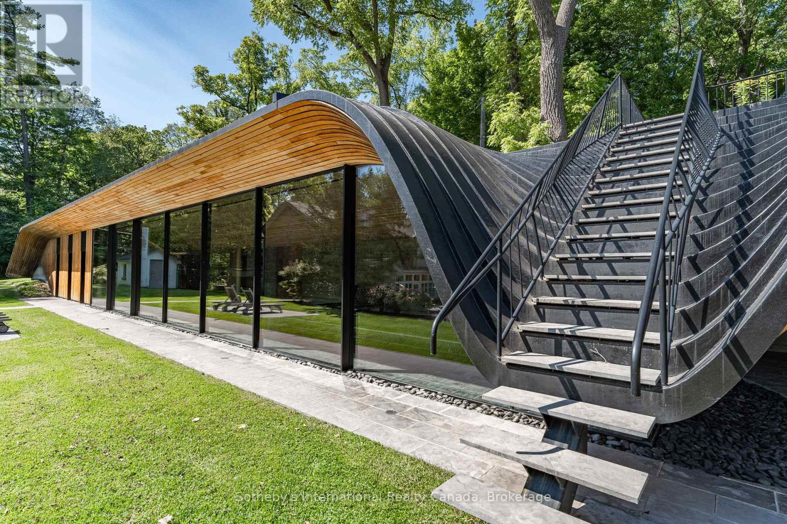 1 Springhill Street, Hamilton, Ontario  L9H 4V2 - Photo 32 - X12832894